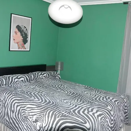 Apartment Pop Gallery *